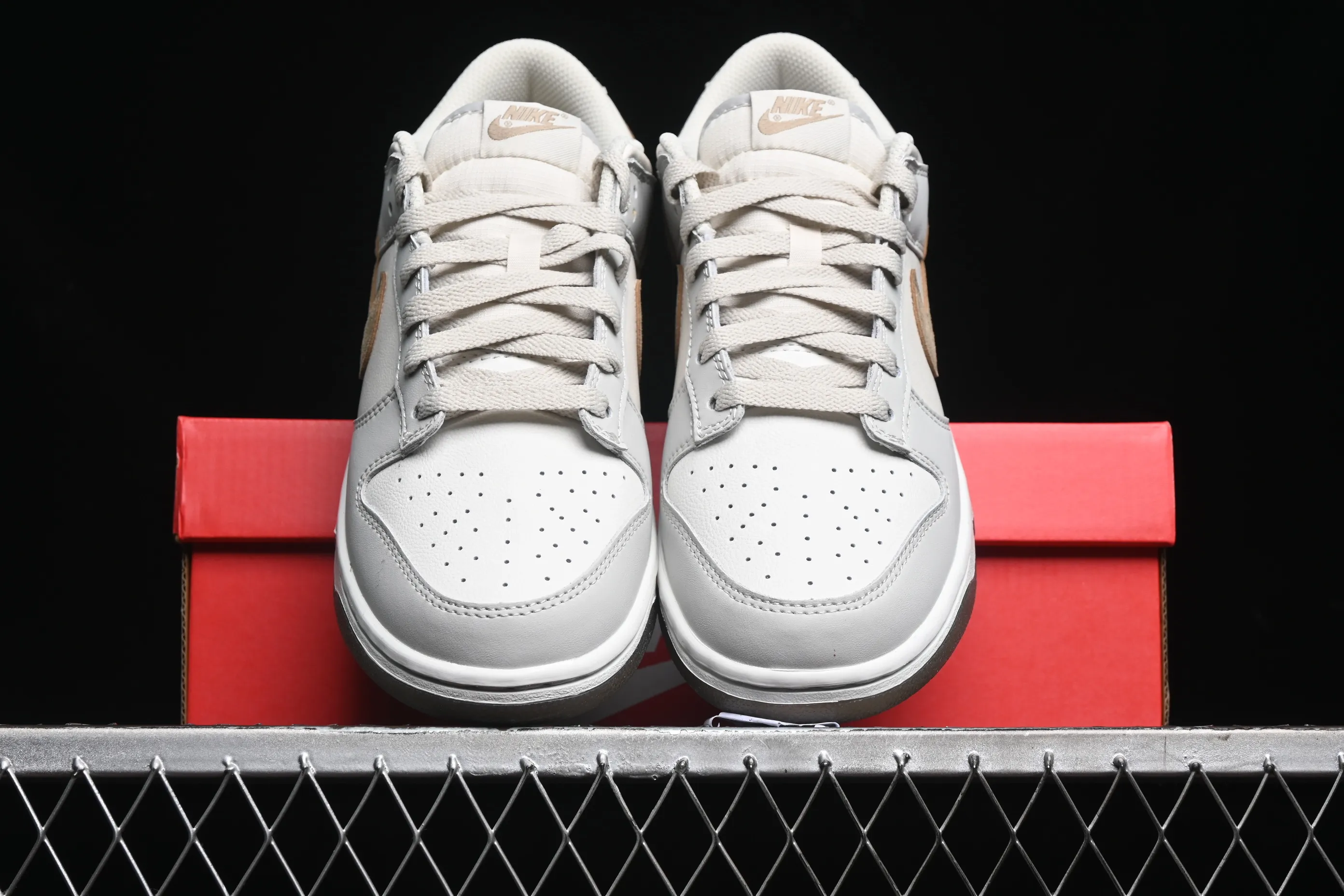All categories Nk SB Dunk series Nk SB Dunk Low low-top sneakers K version Nk Dunk Low "Phantom/Khaki" light gray brown SB low-top casual sneakers FJ4188-001